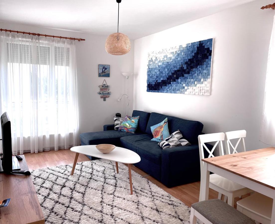 Siofoki Vizparti Nyaralo - Lakeside Apartment エクステリア 写真